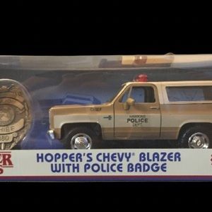 Stranger Things Hopper’s Blazer and Badge Collectible